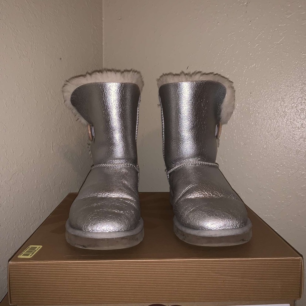 UGG Silver Short Boots